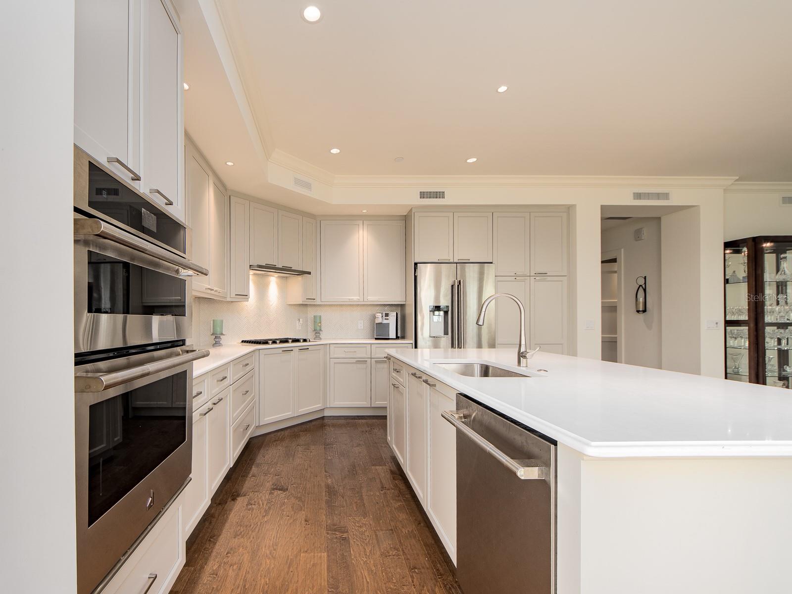 Image 14 of 40 For 145 Belleview Boulevard 203