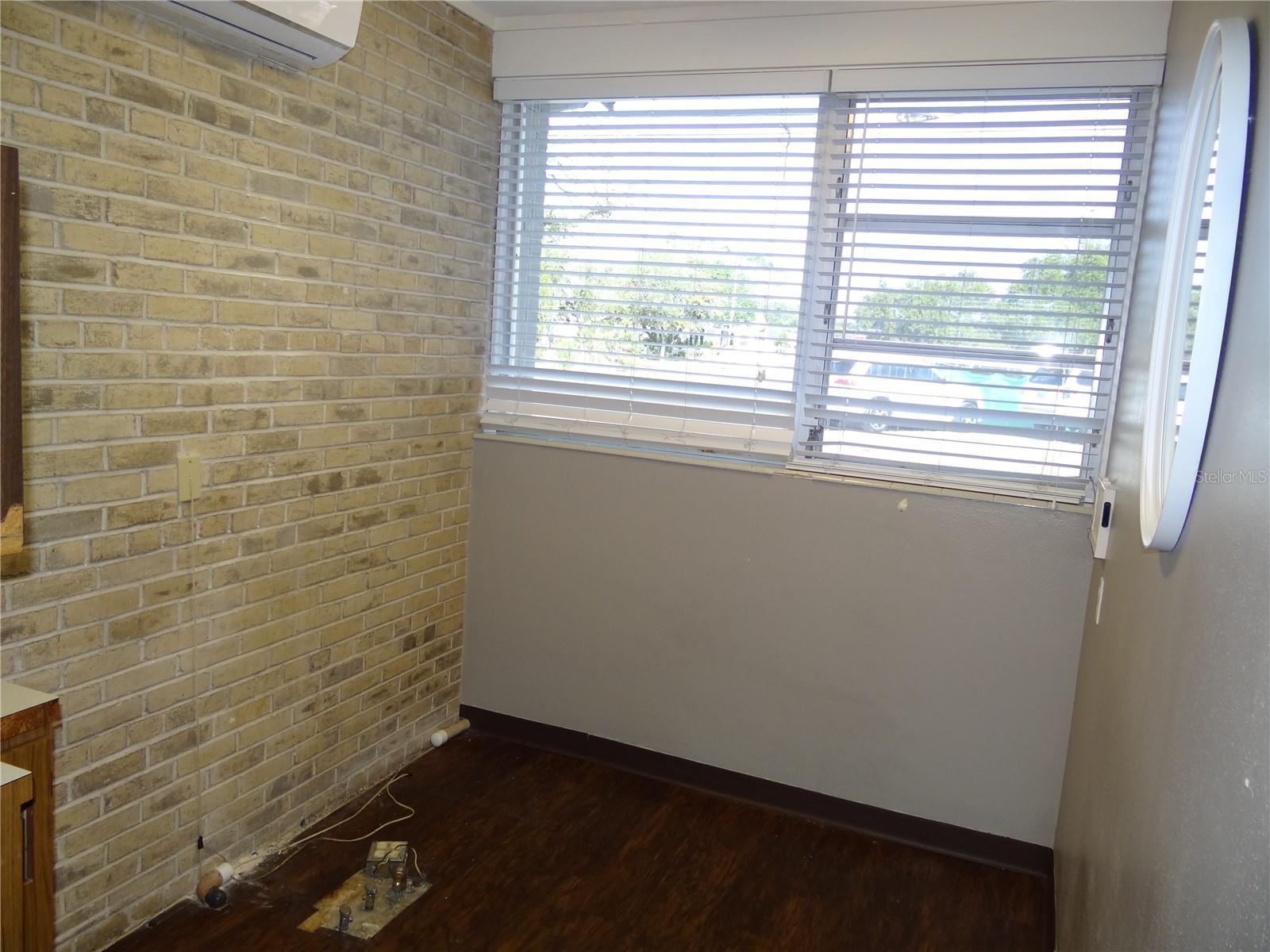 Image 10 of 37 For 3863 Central Avenue