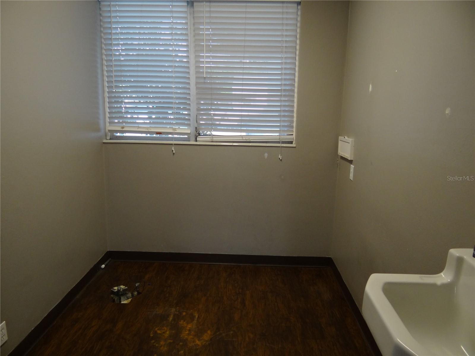 Image 14 of 37 For 3863 Central Avenue