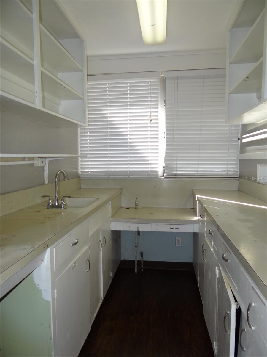 Image 15 of 37 For 3863 Central Avenue