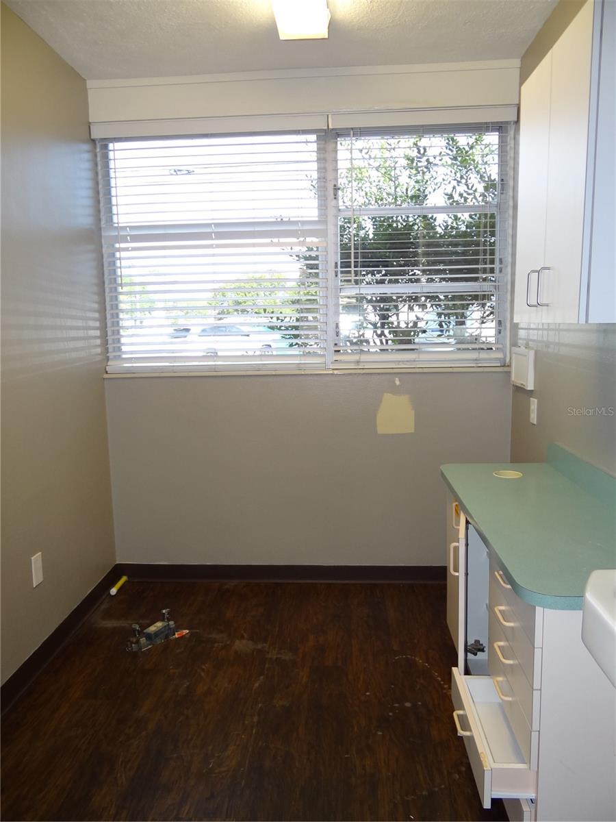 Image 18 of 37 For 3863 Central Avenue