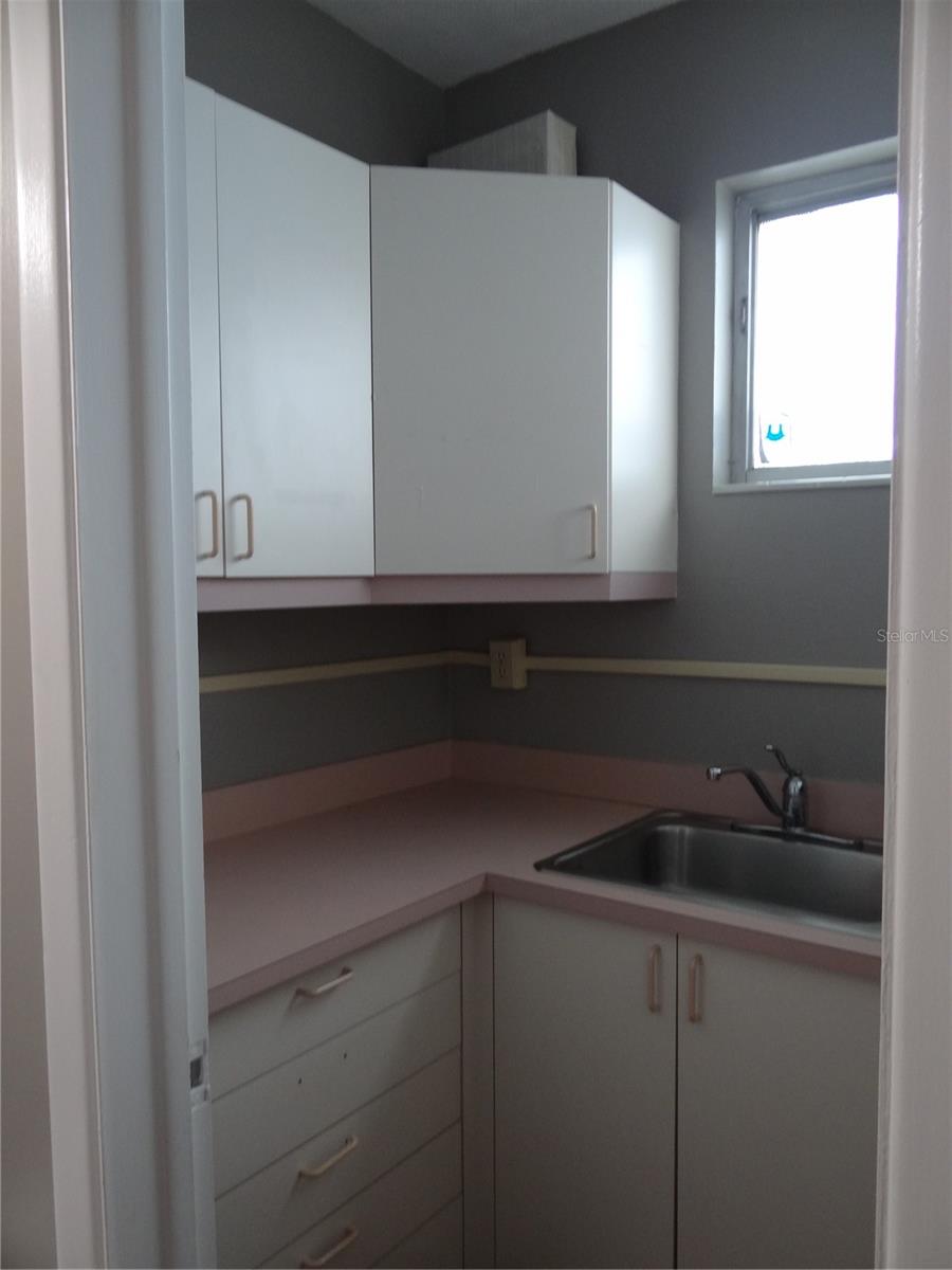 Image 23 of 37 For 3863 Central Avenue