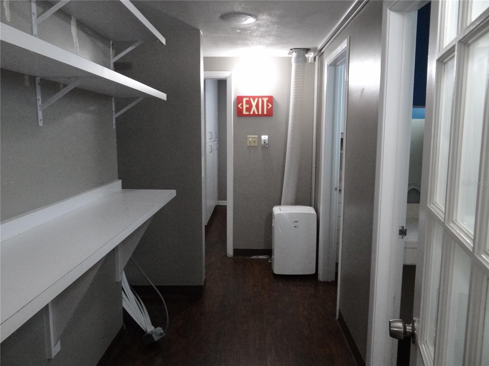 Image 24 of 37 For 3863 Central Avenue