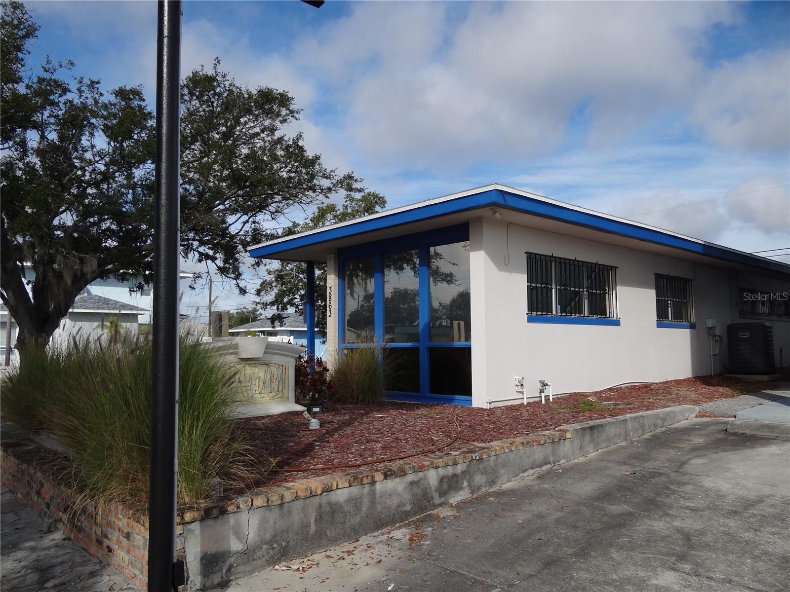 Image 26 of 37 For 3863 Central Avenue