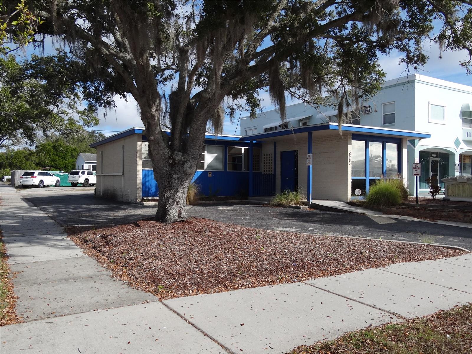 Image 31 of 37 For 3863 Central Avenue