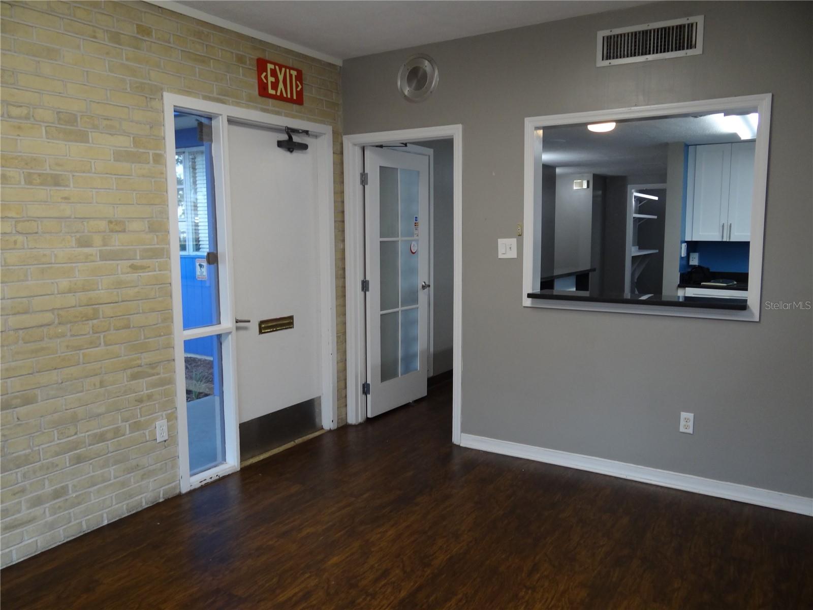 Image 7 of 37 For 3863 Central Avenue