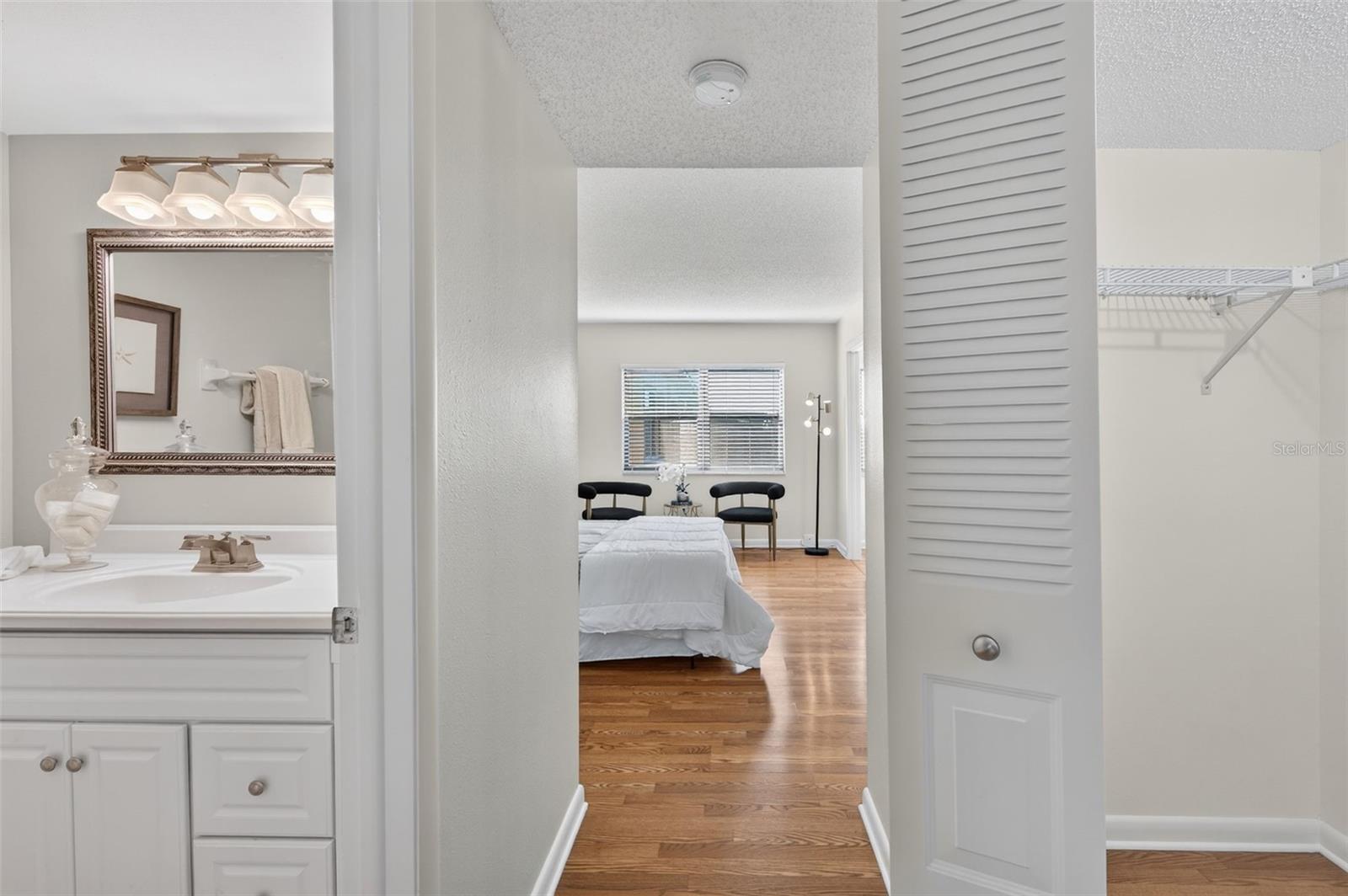 Image 22 of 31 For 5080 Locust Street Ne 328