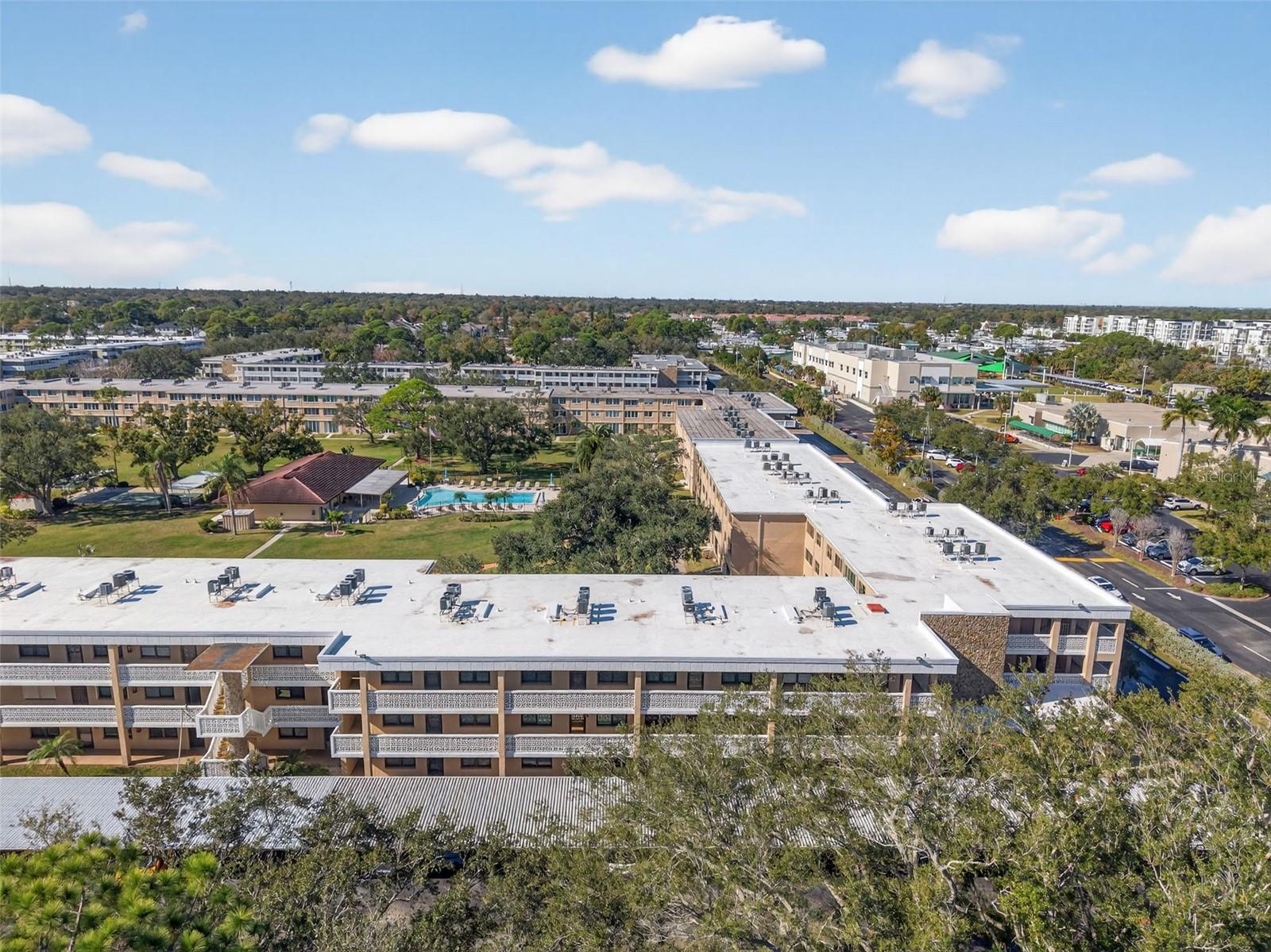 Image 25 of 31 For 5080 Locust Street Ne 328