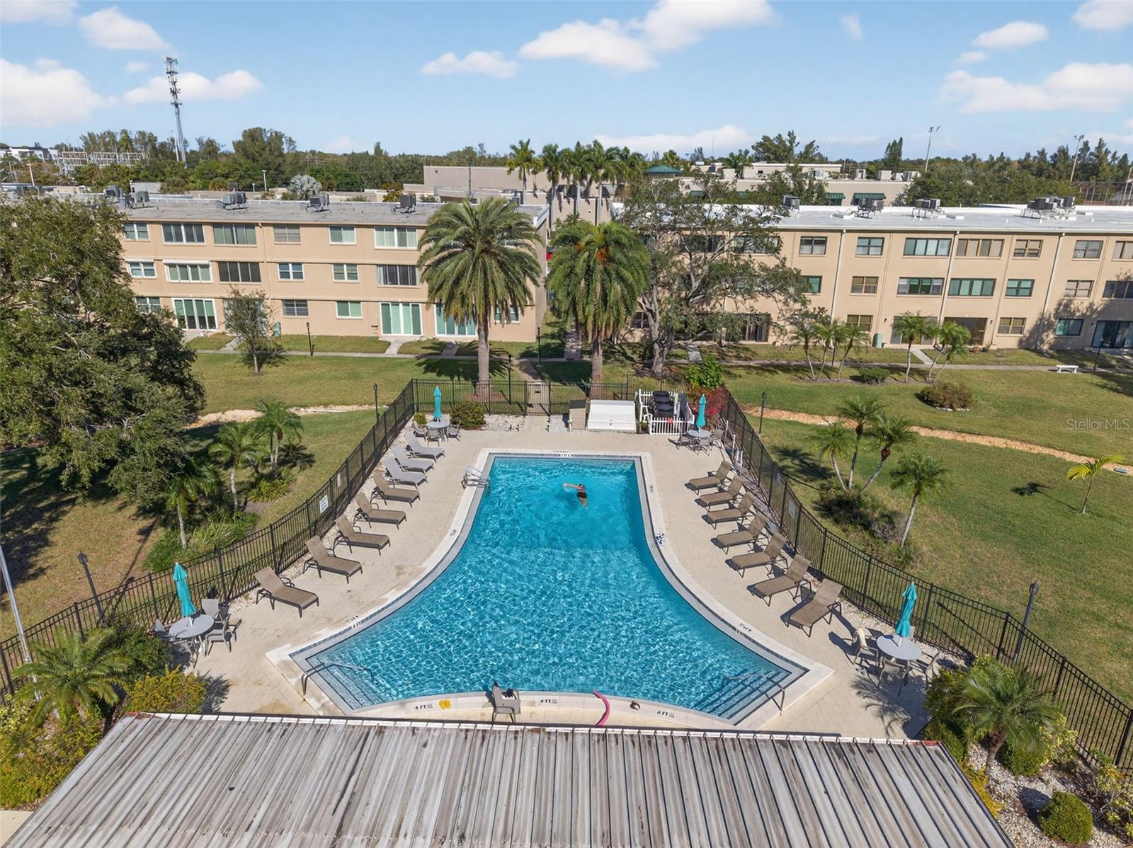 Image 30 of 31 For 5080 Locust Street Ne 328