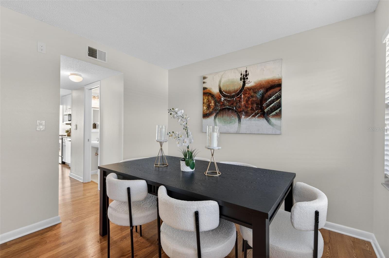 Image 8 of 31 For 5080 Locust Street Ne 328