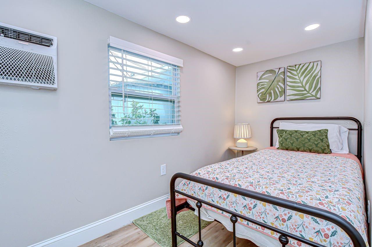 Image 18 of 23 For 4444 17th Street W A