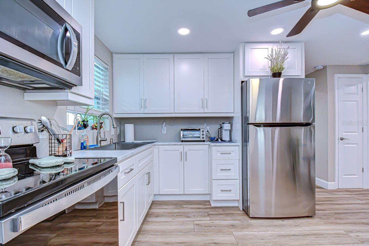 Image 7 of 23 For 4444 17th Street W A