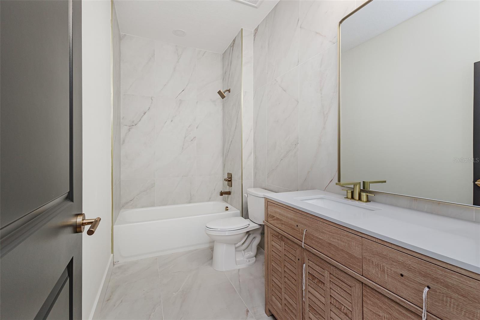 Image 17 of 22 For 7907 Greenwood Avenue