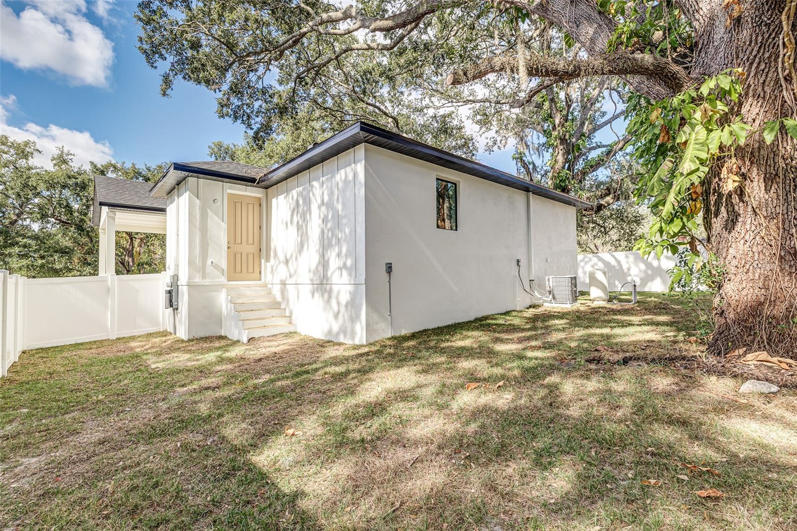 Image 21 of 22 For 7907 Greenwood Avenue