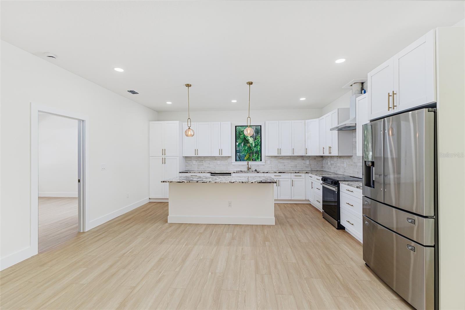 Image 7 of 22 For 7907 Greenwood Avenue