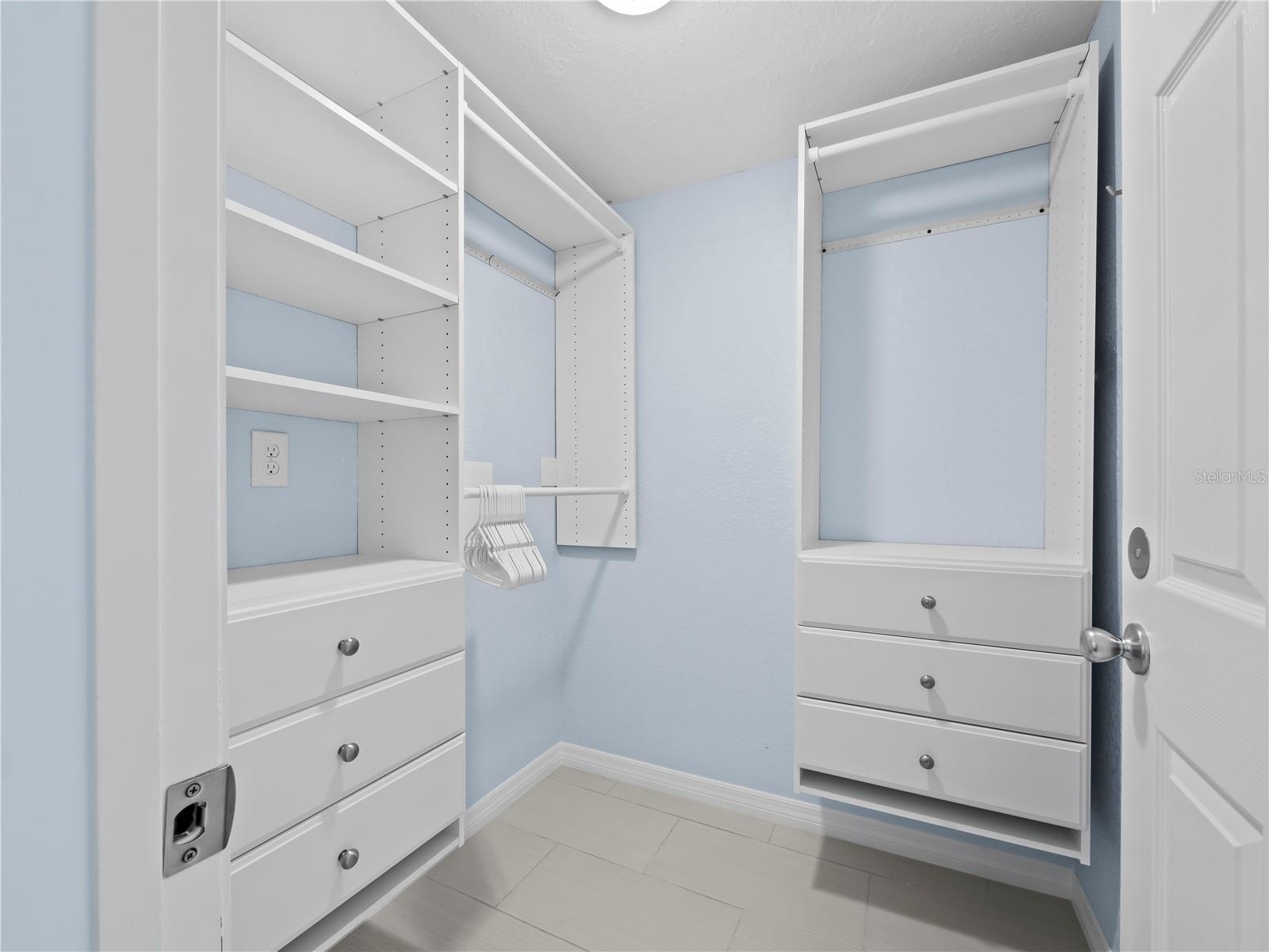 Image 13 of 47 For 744 Jungle Queen Way