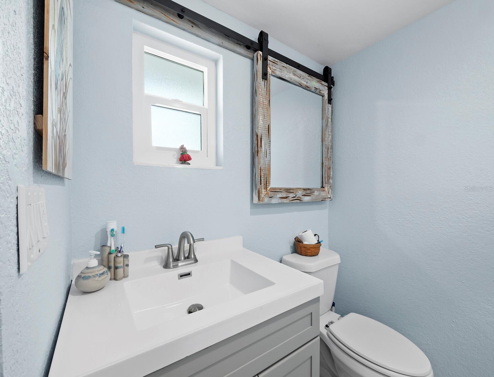 Image 16 of 47 For 744 Jungle Queen Way