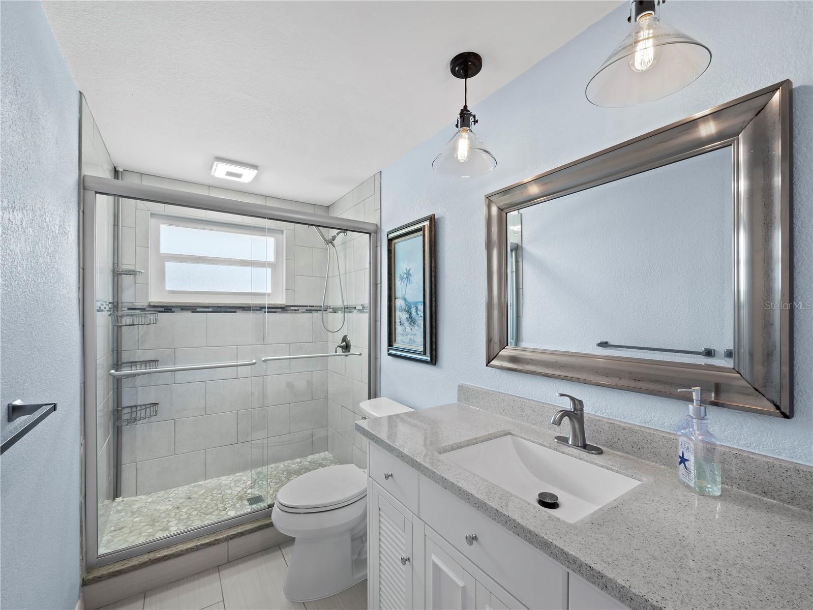 Image 22 of 47 For 744 Jungle Queen Way