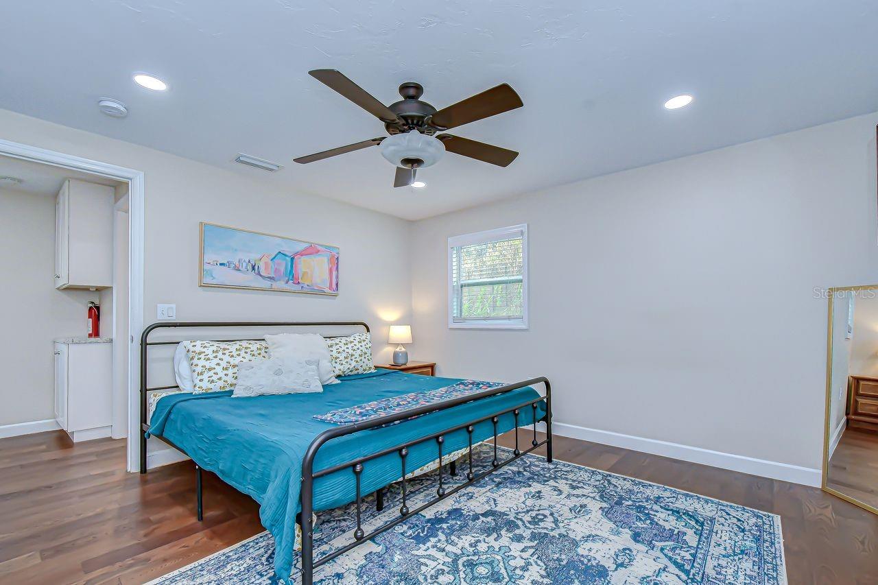 Image 20 of 25 For 4444 17th Street W B