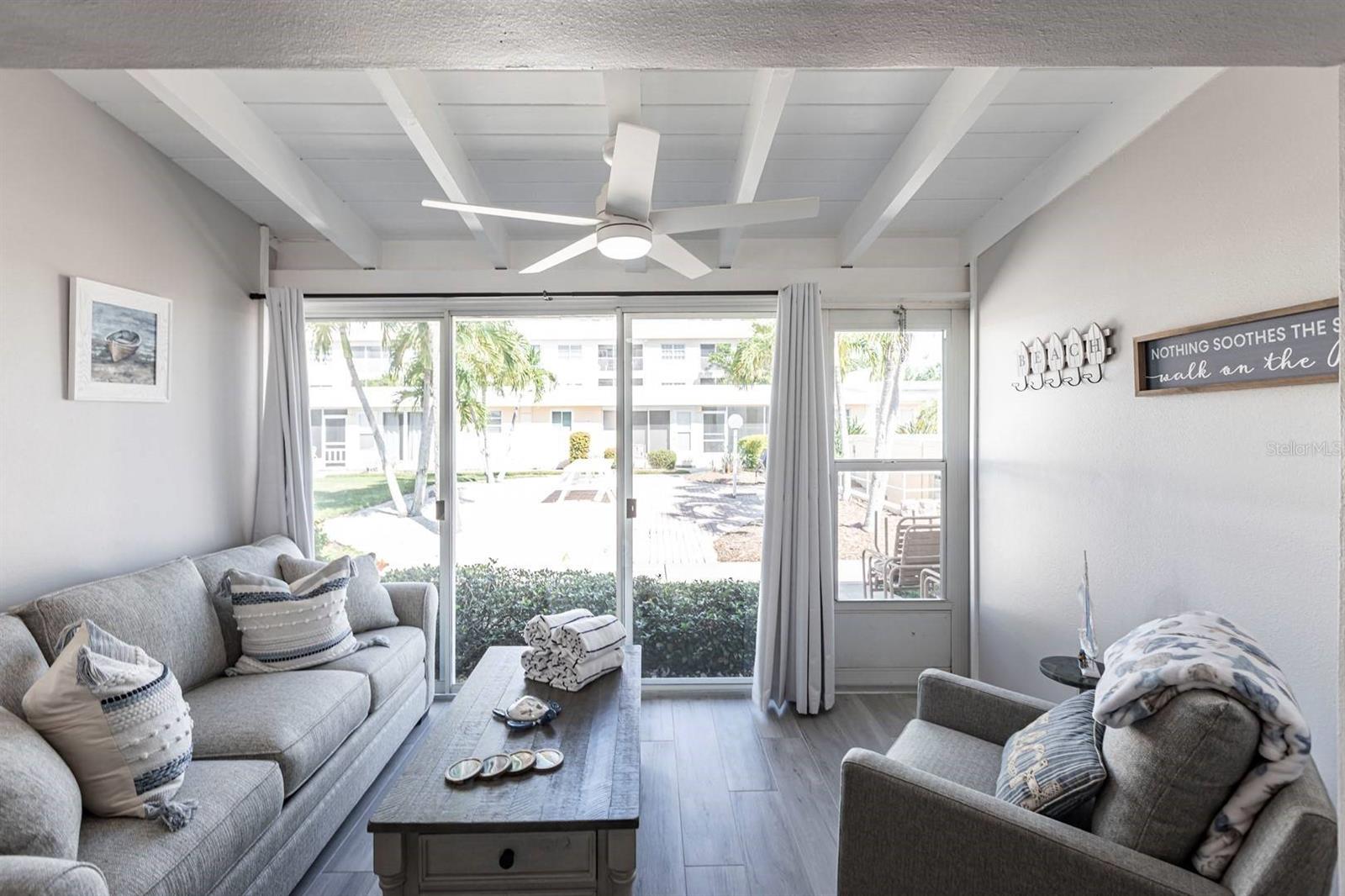 Image 5 of 24 For 6006 Midnight Pass Road 65