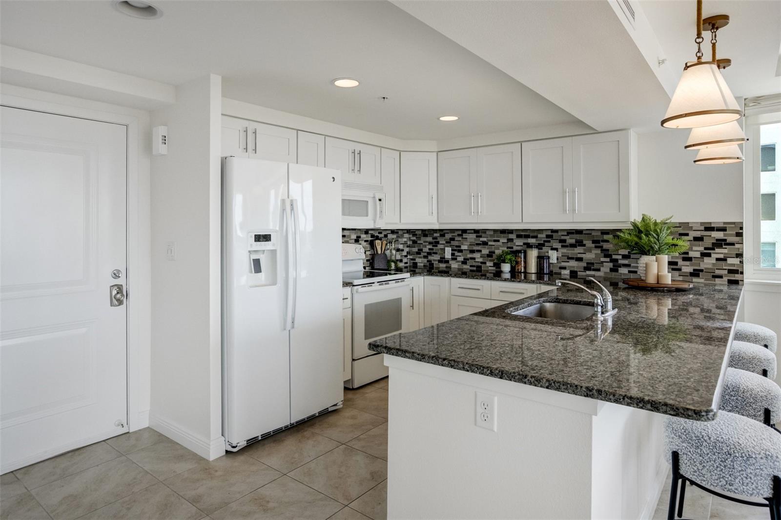 Image 6 of 15 For 223 Island Way 5d