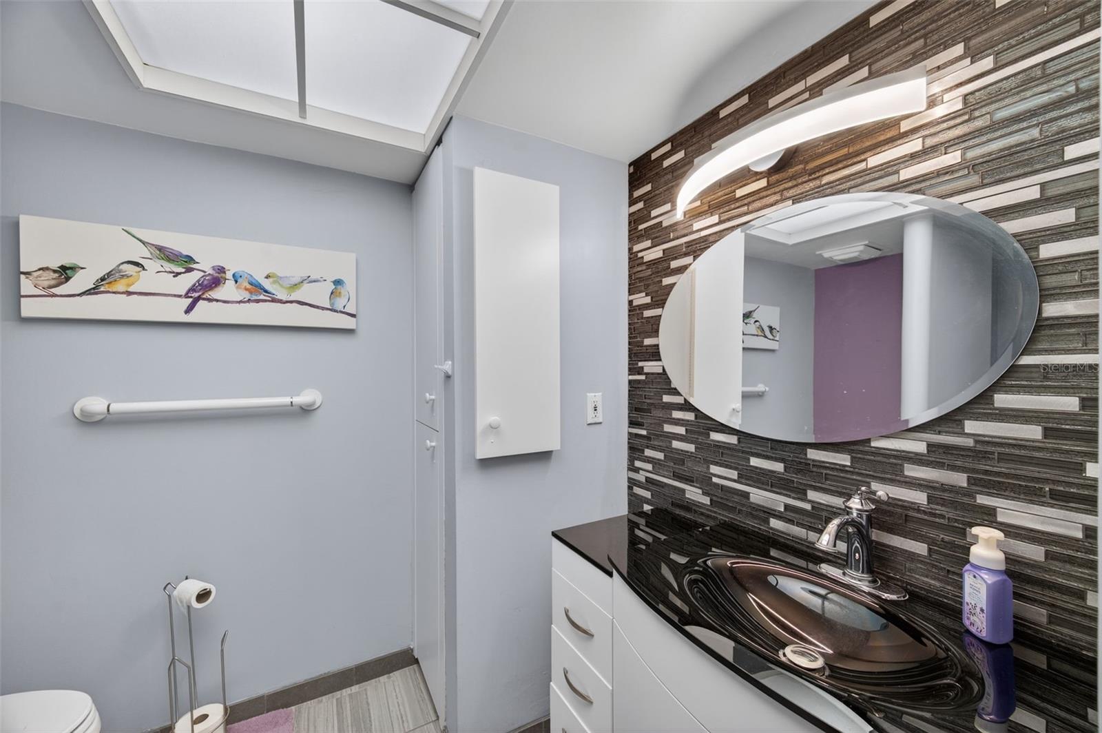 Image 15 of 31 For 131 Bluff View Drive 403