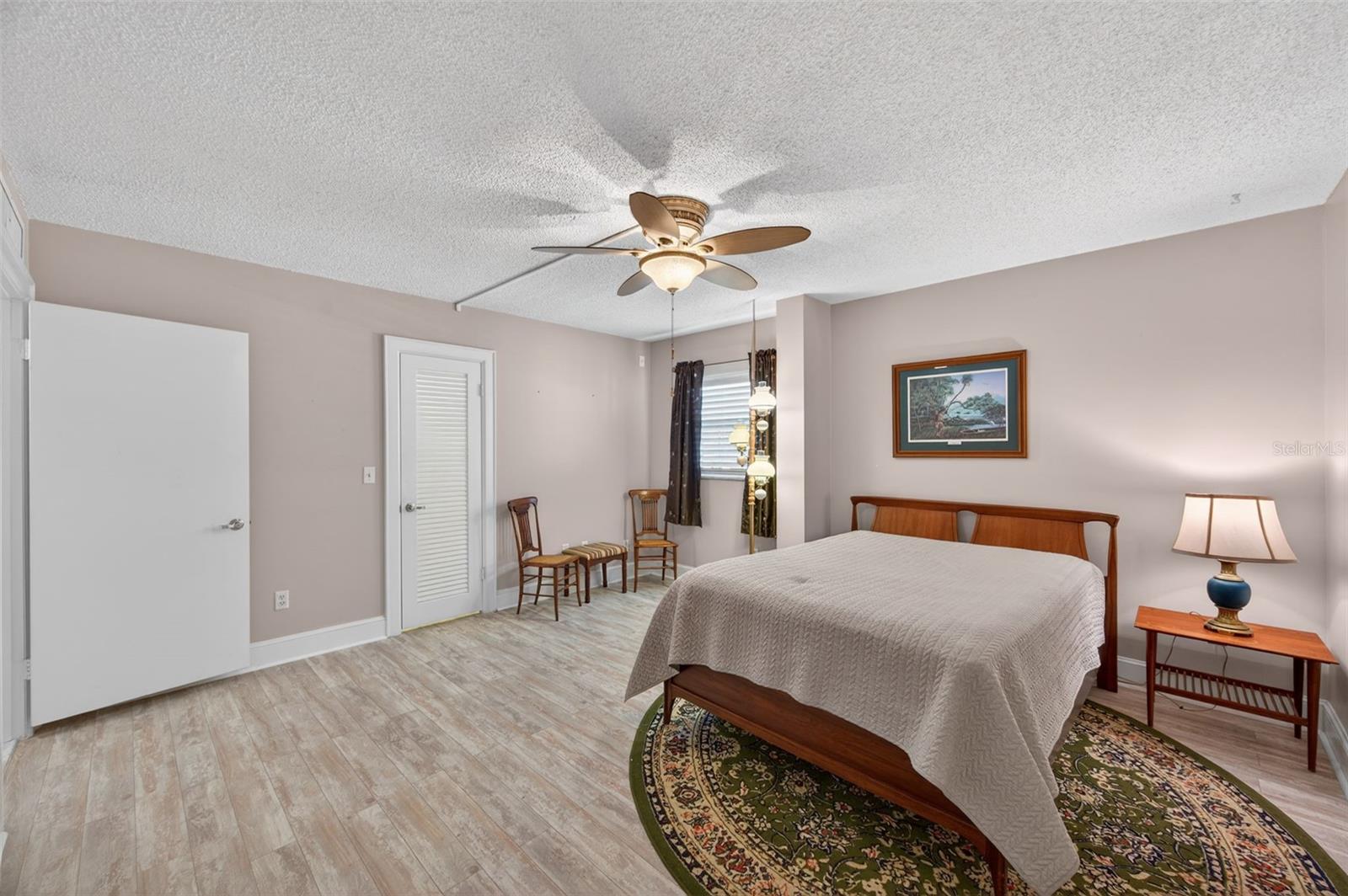 Image 19 of 31 For 131 Bluff View Drive 403