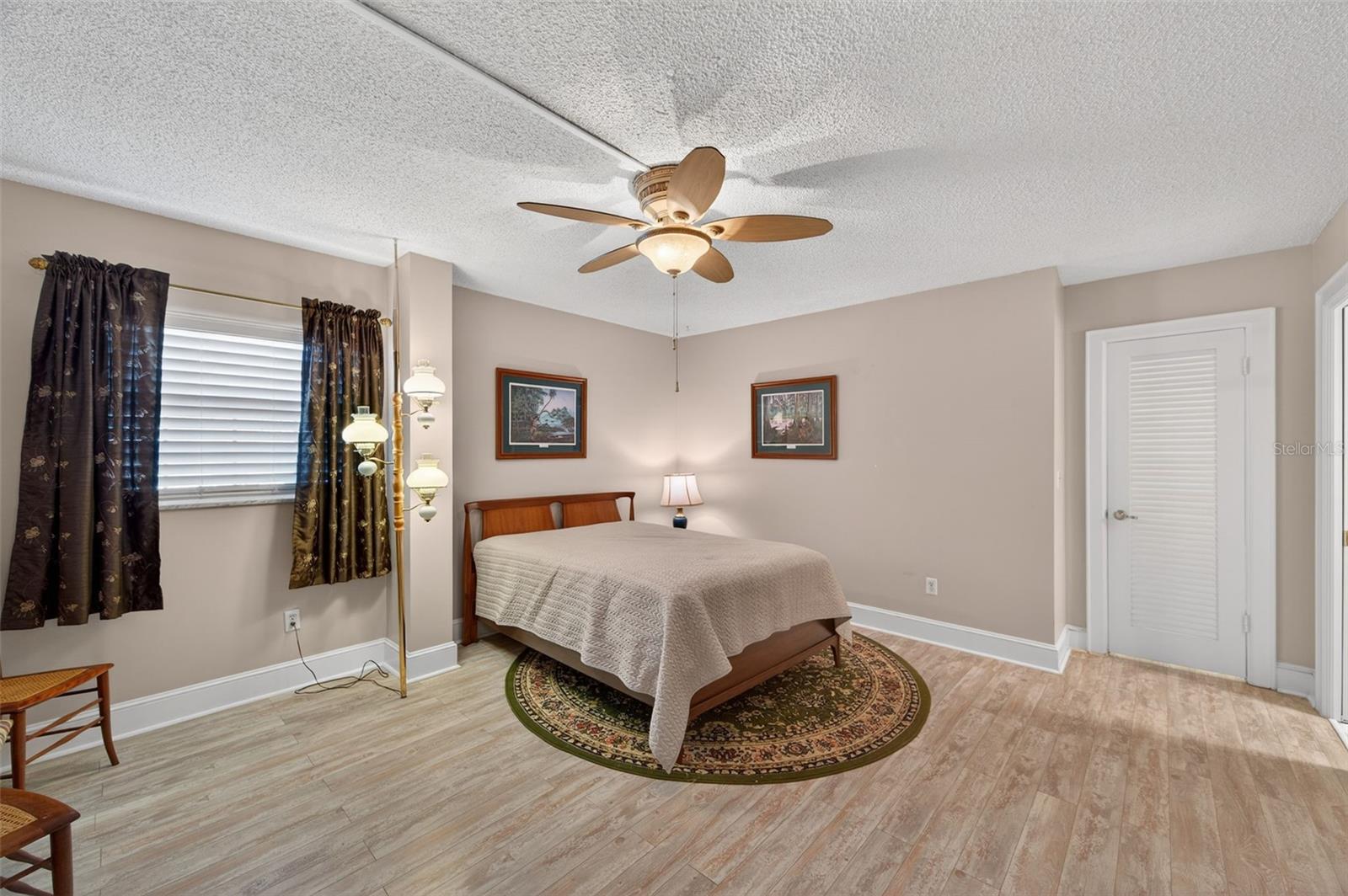 Image 20 of 31 For 131 Bluff View Drive 403