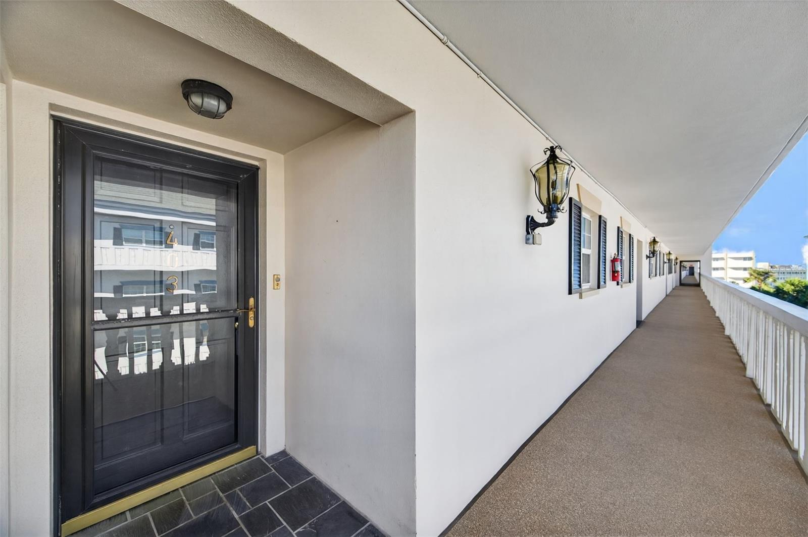 Image 3 of 31 For 131 Bluff View Drive 403