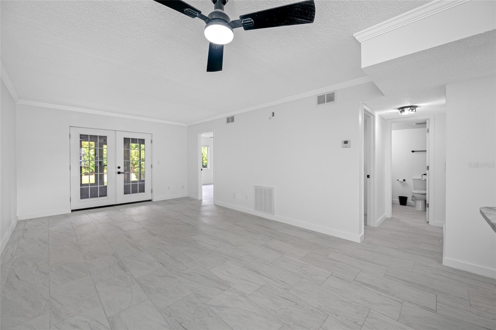 Image 12 of 50 For 11201 122nd Avenue 201