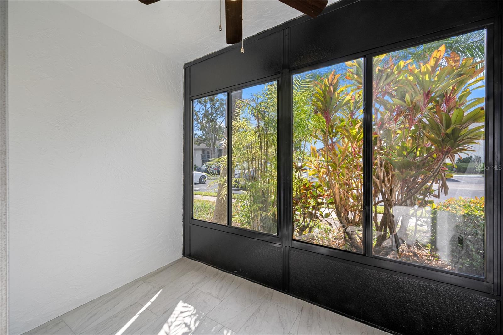 Image 20 of 50 For 11201 122nd Avenue 201