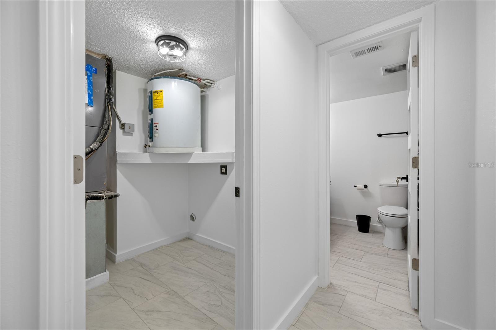 Image 21 of 50 For 11201 122nd Avenue 201