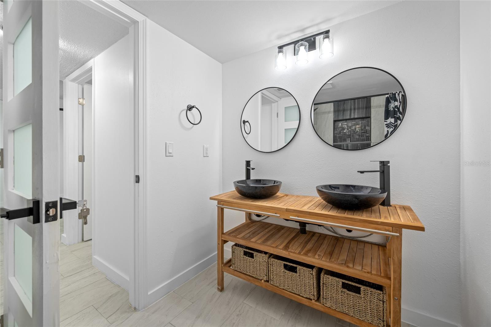 Image 26 of 50 For 11201 122nd Avenue 201