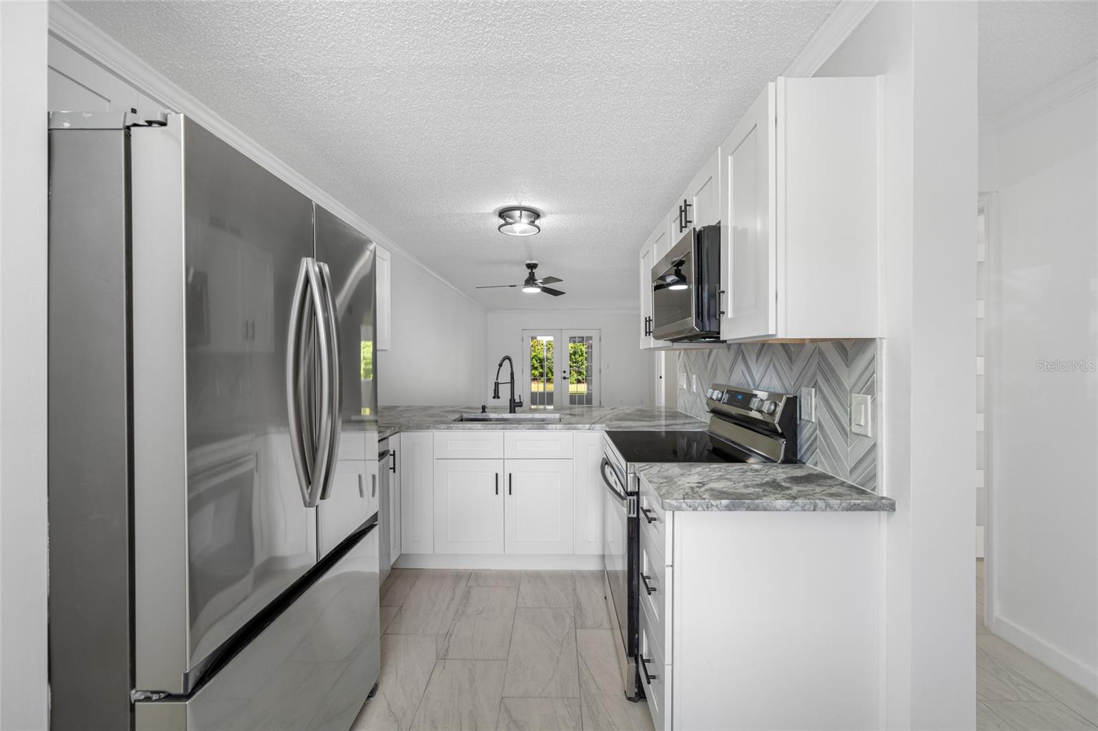 Image 6 of 50 For 11201 122nd Avenue 201