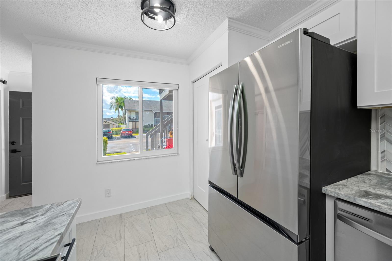 Image 9 of 50 For 11201 122nd Avenue 201