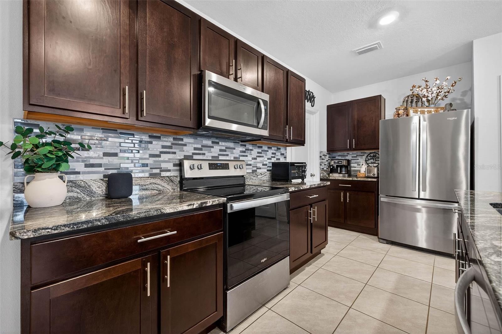 Image 4 of 27 For 17012 Oval Rum Drive