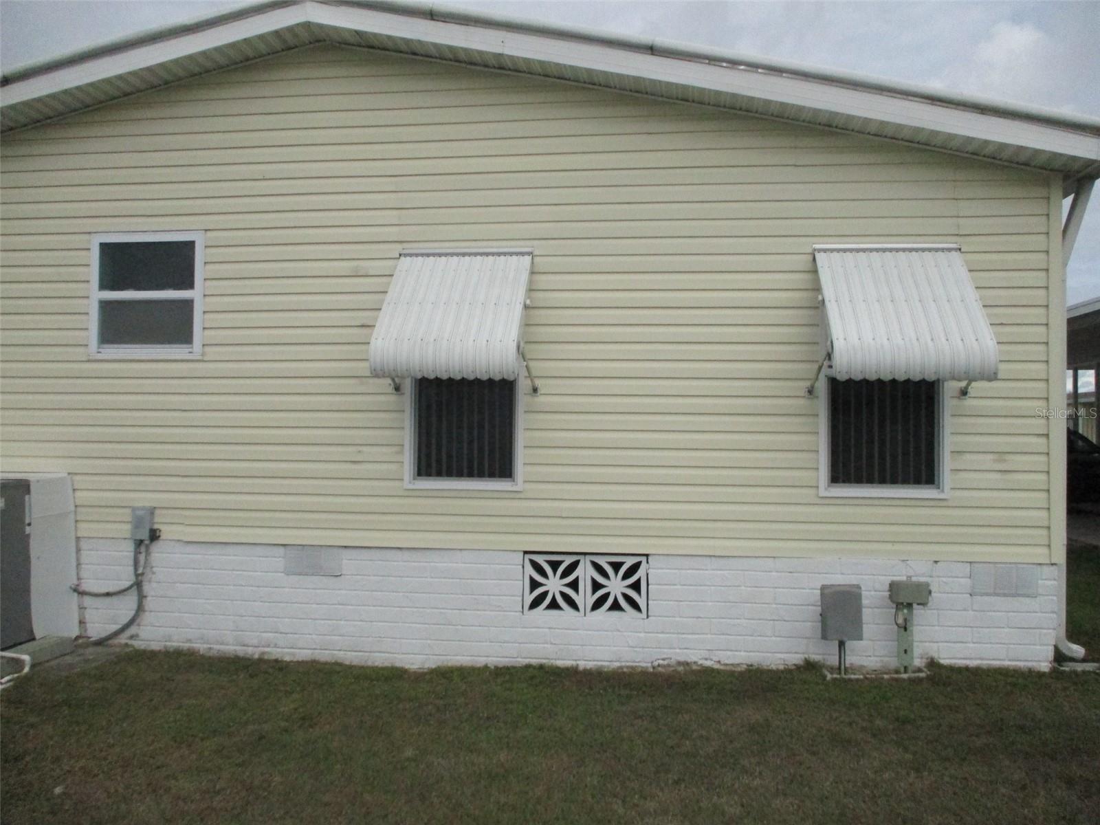 Image 5 of 28 For 38422 Stafford Drive