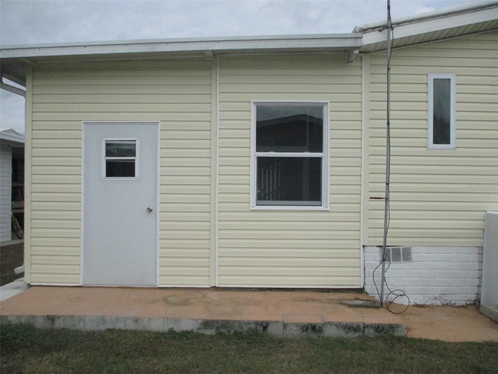 Image 6 of 28 For 38422 Stafford Drive