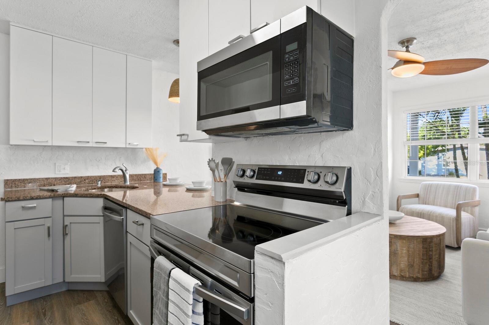 Image 14 of 23 For 13304 2nd Street E S