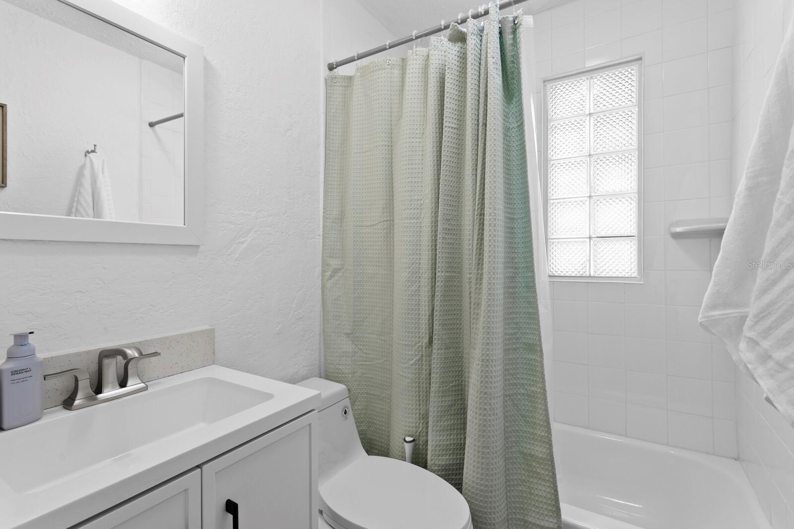 Image 18 of 23 For 13304 2nd Street E S