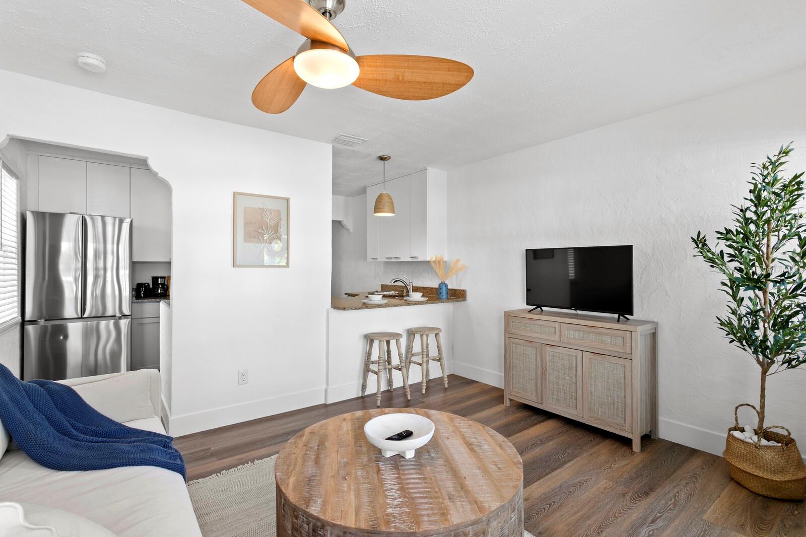 Image 6 of 23 For 13304 2nd Street E S