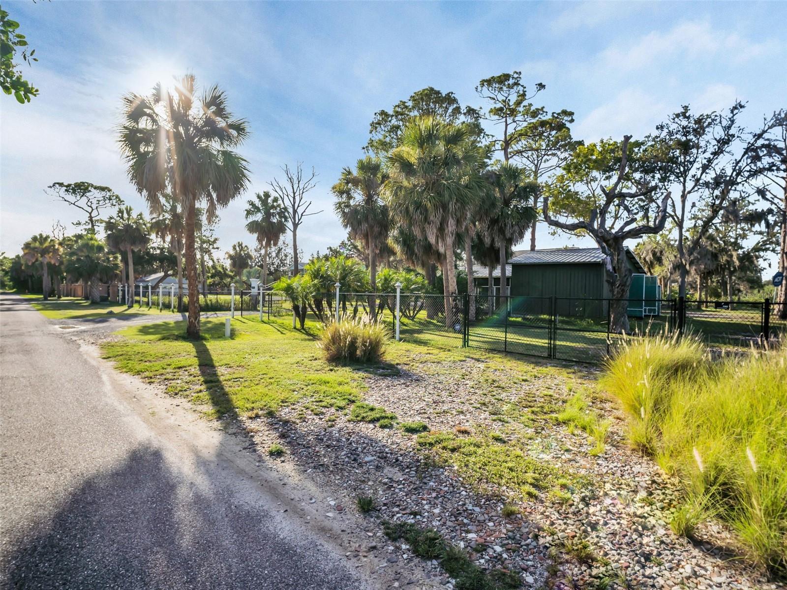 Image 8 of 8 For 4915 South Road