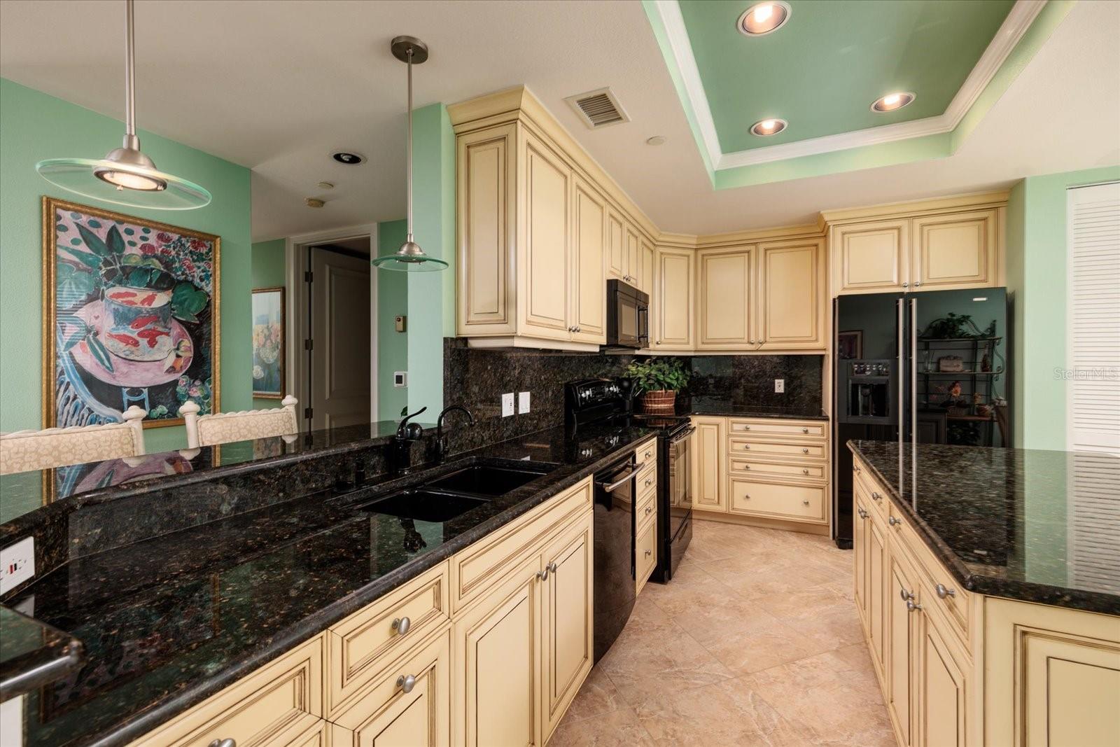 Image 10 of 74 For 1560 Gulf Boulevard 604