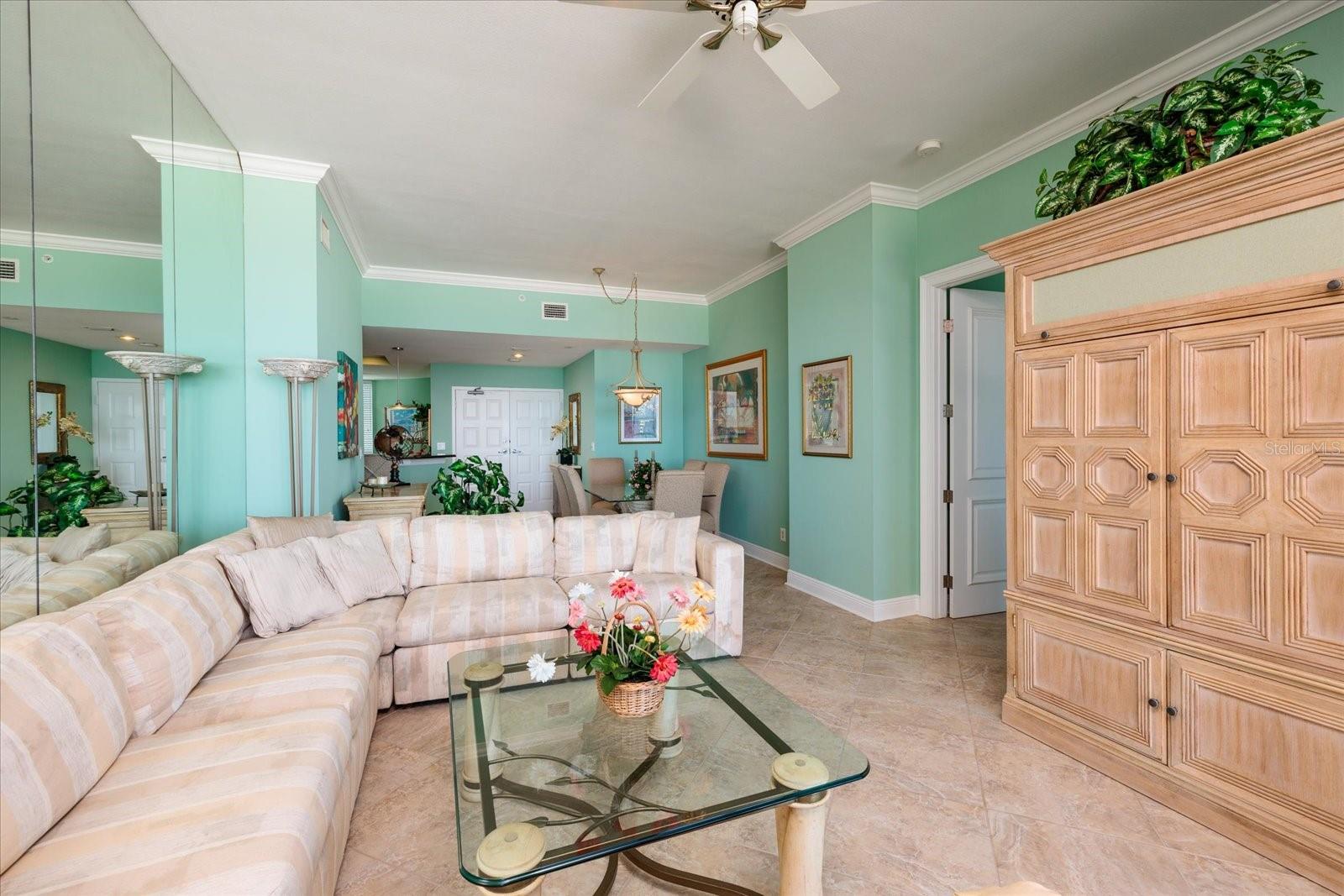 Image 13 of 74 For 1560 Gulf Boulevard 604