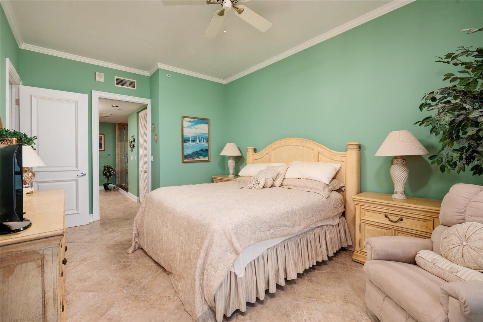 Image 17 of 74 For 1560 Gulf Boulevard 604