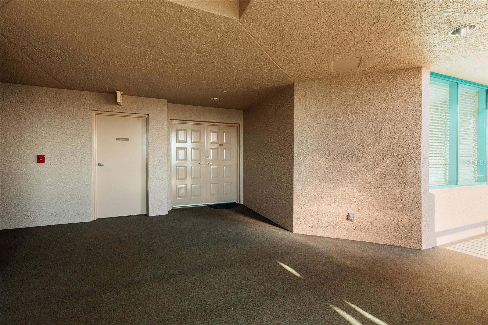 Image 5 of 74 For 1560 Gulf Boulevard 604