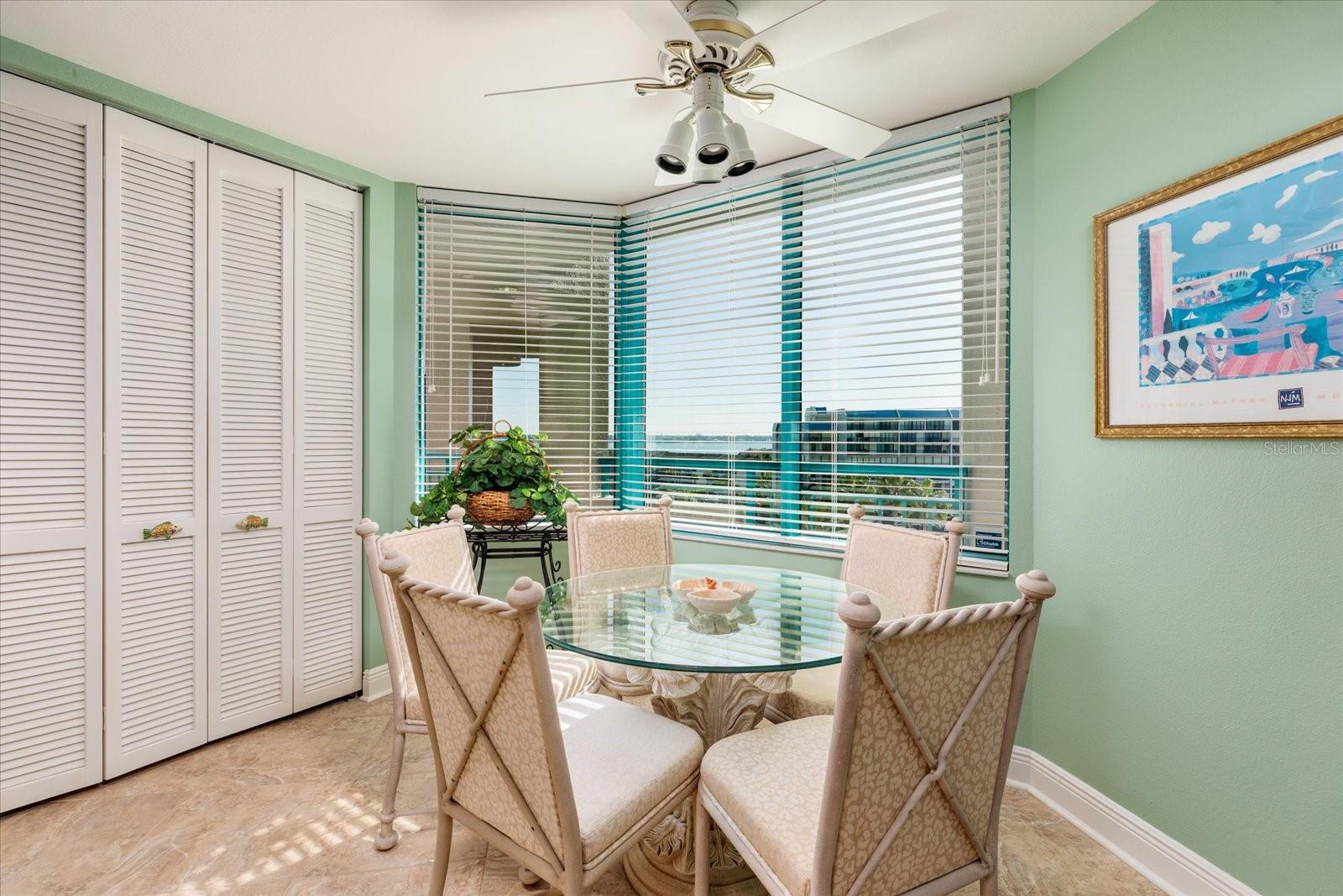 Image 8 of 74 For 1560 Gulf Boulevard 604