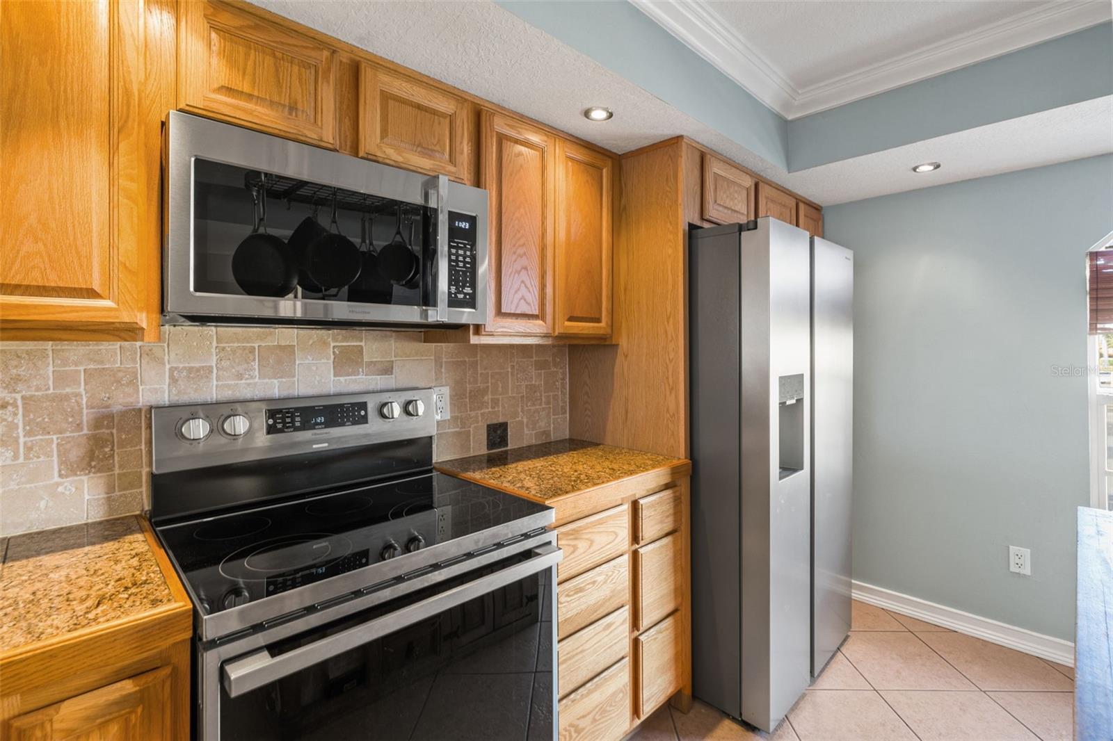 Image 14 of 82 For 637 Pinellas Bayway S 111