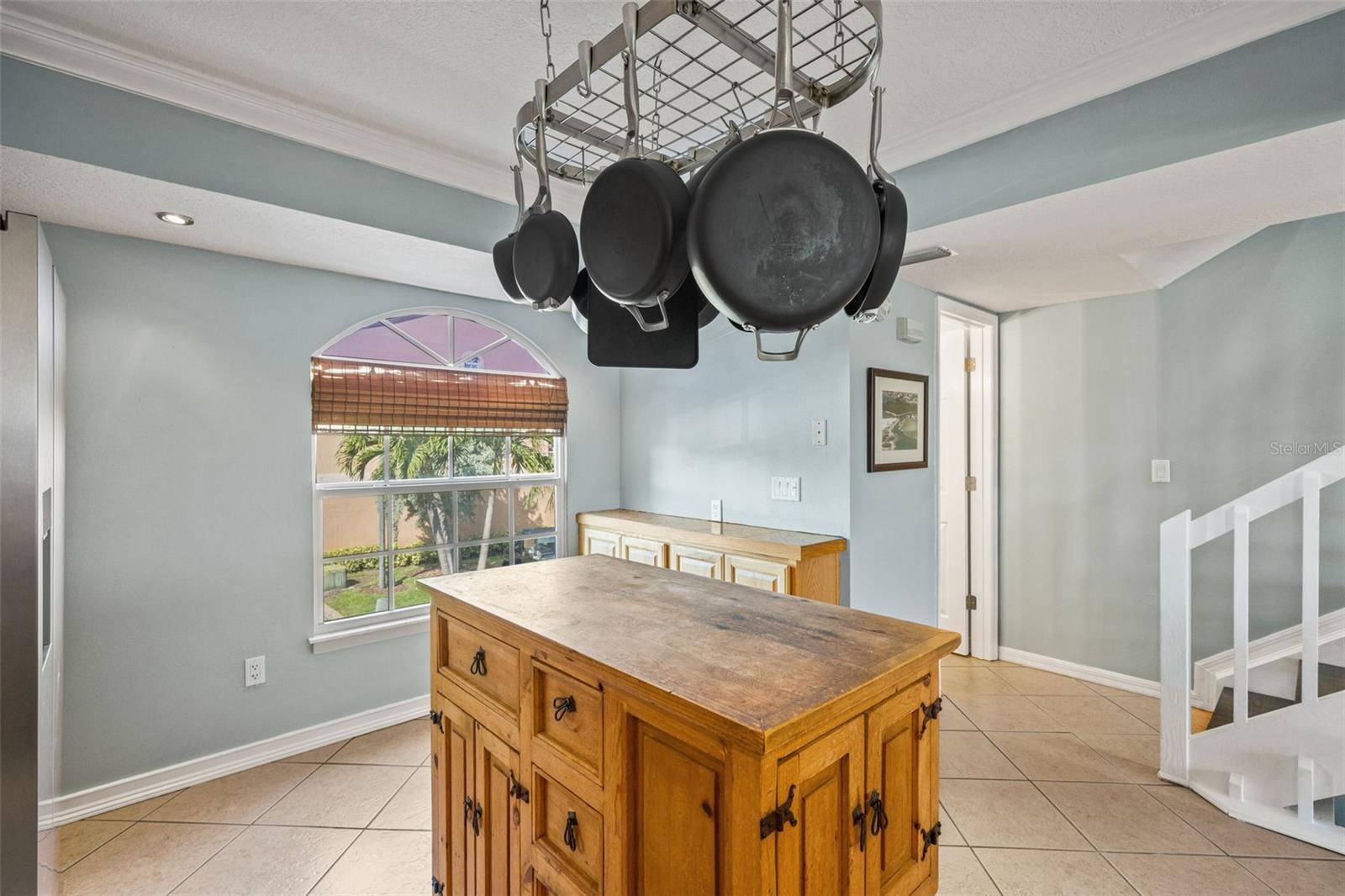 Image 16 of 82 For 637 Pinellas Bayway S 111