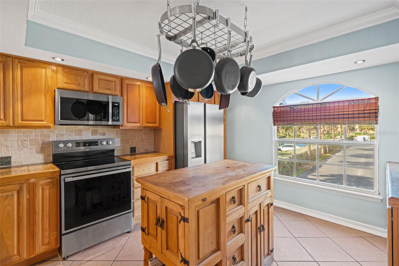 Image 17 of 82 For 637 Pinellas Bayway S 111